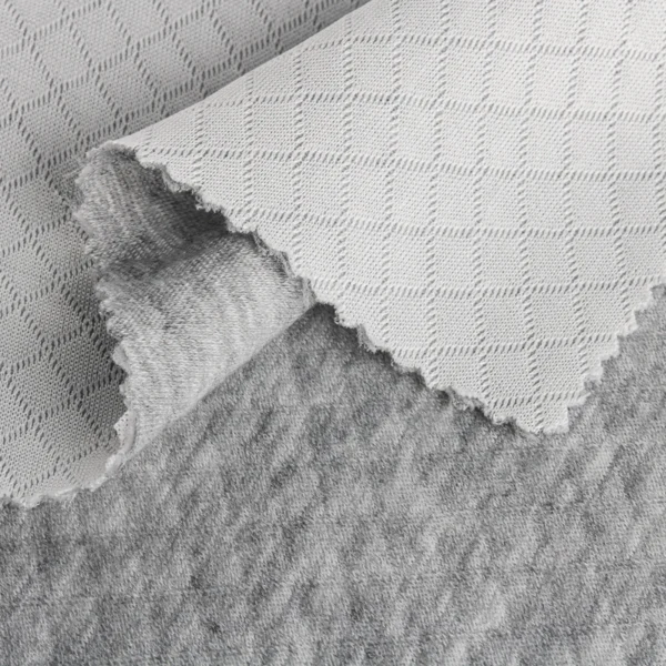 ผ้าโพลีเอสเตอร์ ผ้าอินเลย์ สีเทามิลานซ์ ลายสี่เหลี่ยม PL223-54